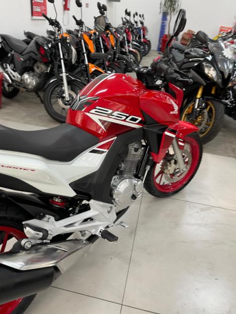 HONDA CB 250 F Twister FLEXONE, Foto 6
