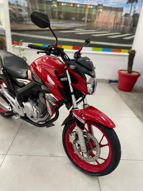 HONDA CB 250 F Twister , Foto 2