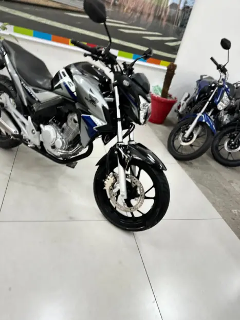 HONDA CB 250 F Twister , Foto 9