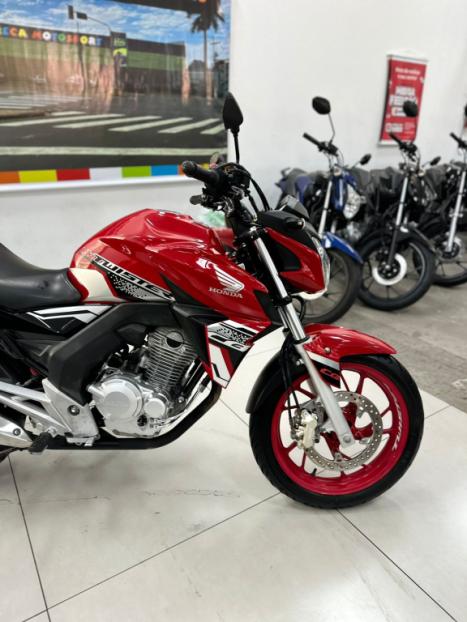 HONDA CB 250 F Twister , Foto 18