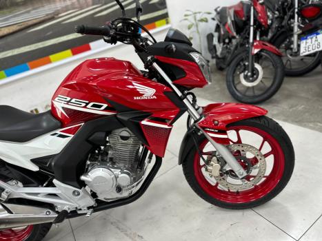 HONDA CB 250 F Twister , Foto 7