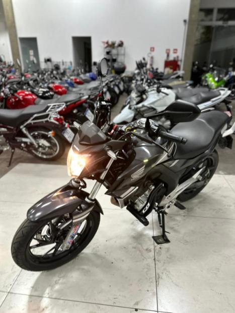 HONDA CB 250 F Twister , Foto 5
