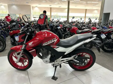 HONDA CB 250 F Twister , Foto 8