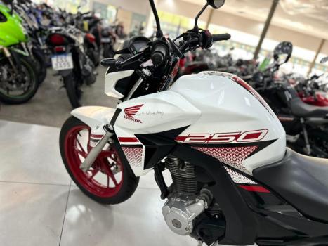 HONDA CB 250 F Twister , Foto 9