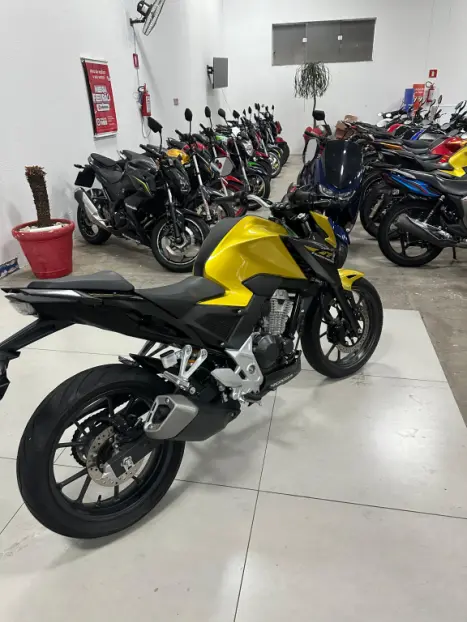 HONDA CB 300 F Twister FLEX ABS, Foto 3