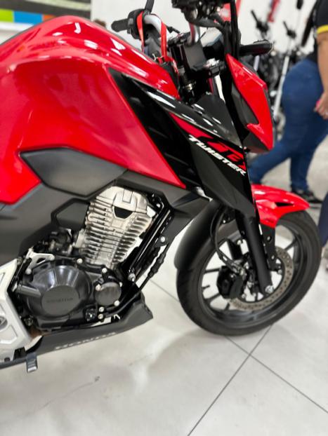 HONDA CB 300 F Twister FLEX ABS, Foto 2