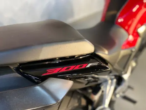 HONDA CB 300 F Twister FLEX ABS, Foto 2