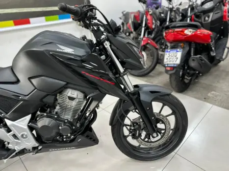 HONDA CB 300 F Twister FLEX CBS, Foto 4