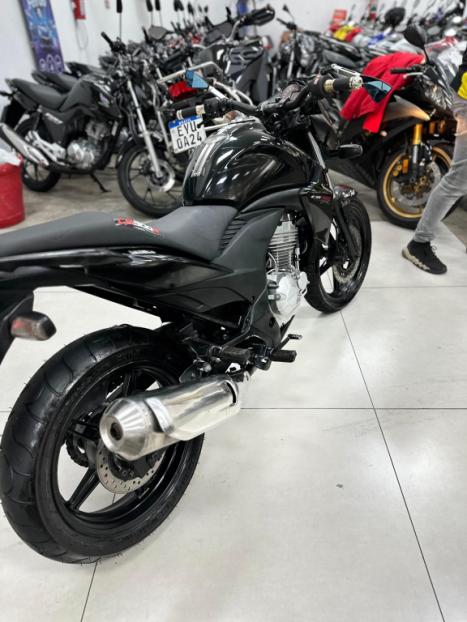 HONDA CB 300 R STD, Foto 15