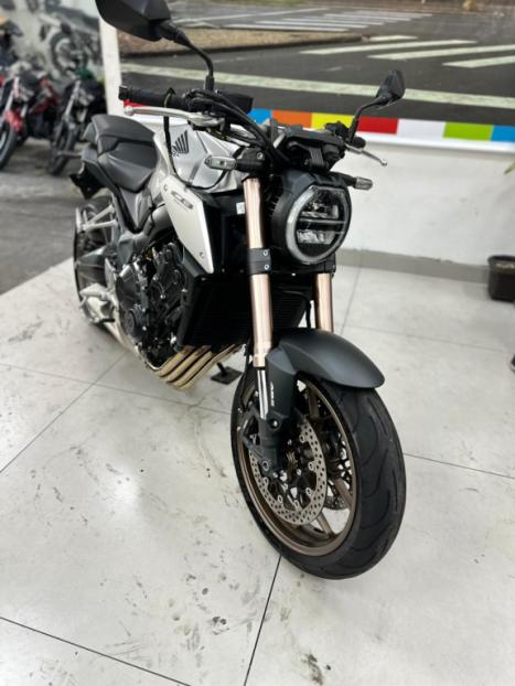 HONDA CB 650 R ABS, Foto 9