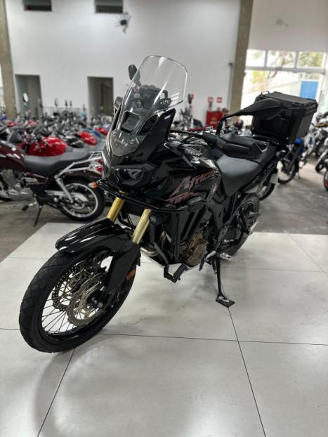HONDA CRF 1000L Africa Twin TE, Foto 4