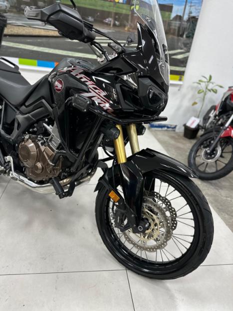 HONDA CRF 1000L Africa Twin TE, Foto 11