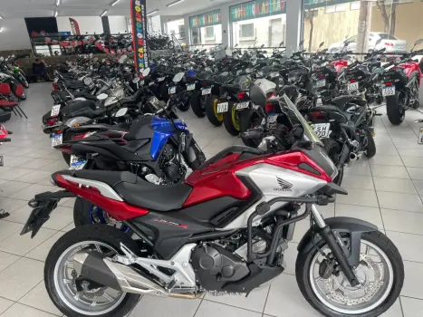 HONDA NC 750 X ABS, Foto 1