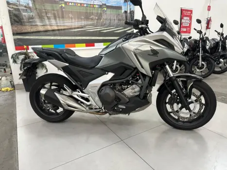 HONDA NC 750 X ABS, Foto 1