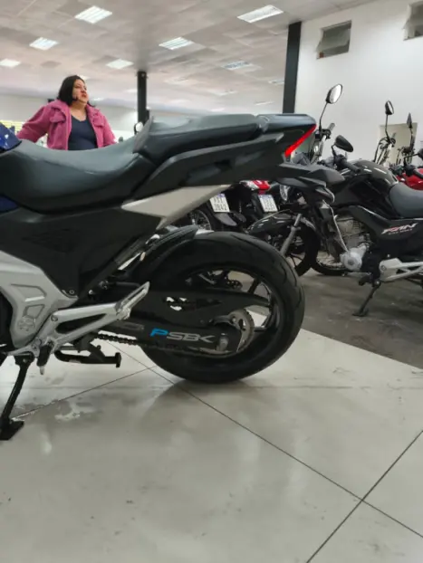 HONDA NC 750 X ABS, Foto 3