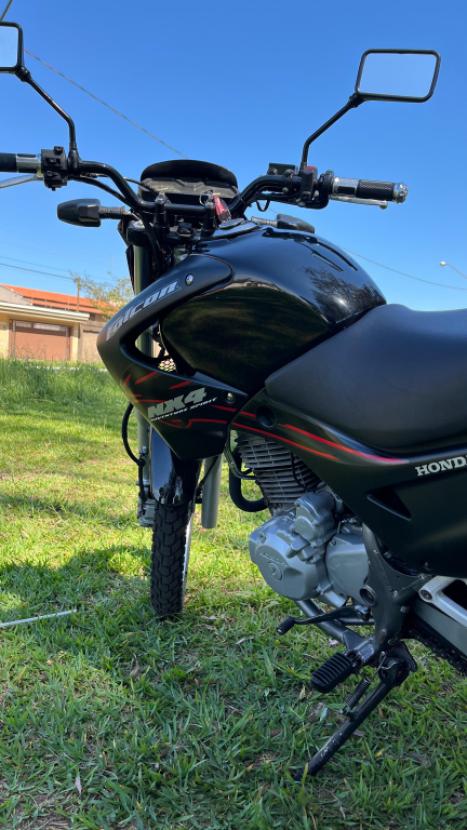 HONDA NX Falcon 400, Foto 1