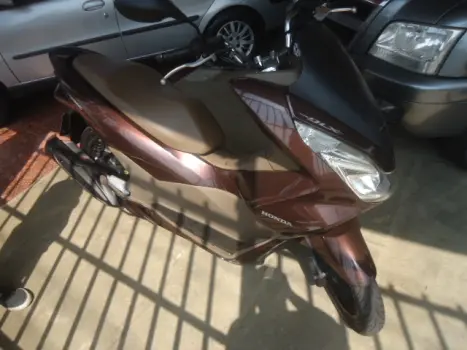 HONDA PCX 150 DLX, Foto 1