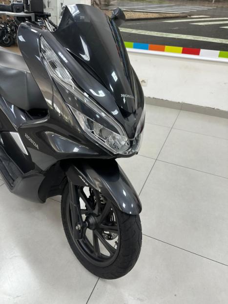 HONDA PCX 150 DLX, Foto 2