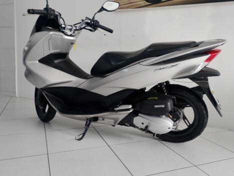 HONDA PCX 150 DLX, Foto 2