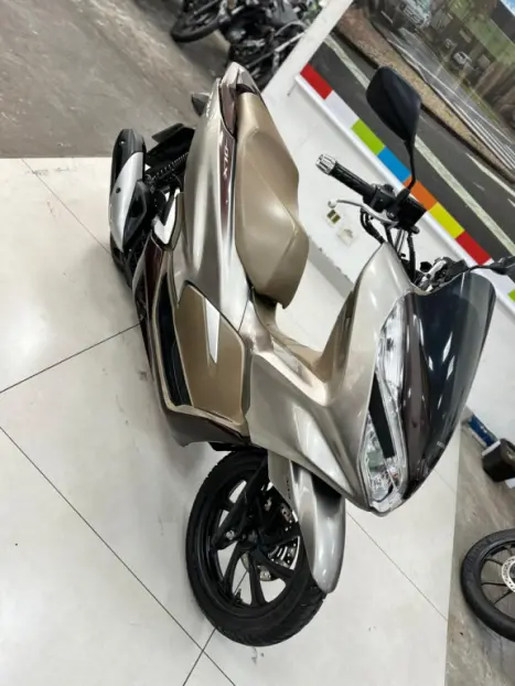 HONDA PCX 150 DLX, Foto 10