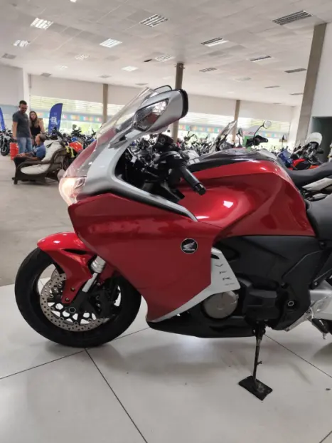 HONDA VFR 1200 F, Foto 10