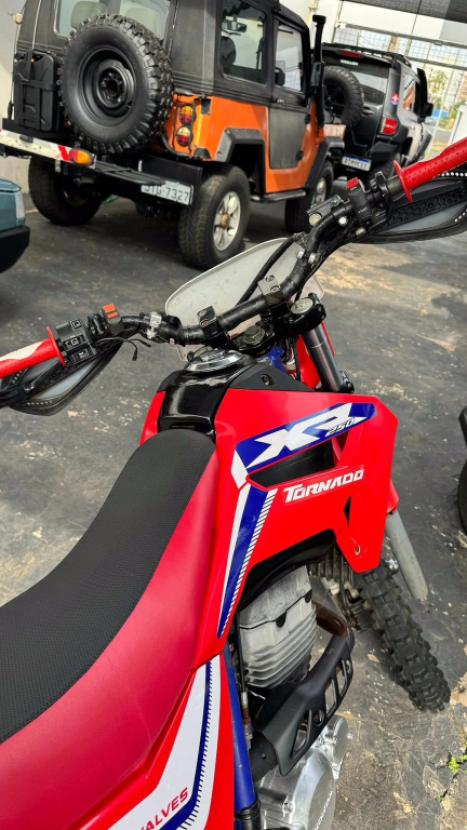 HONDA XR Tornado 250 , Foto 2