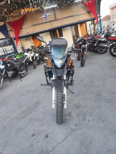 HONDA XRE 300 ADVENTURE, Foto 4