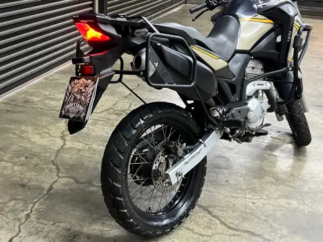 HONDA XRE 300 ADVENTURE, Foto 13