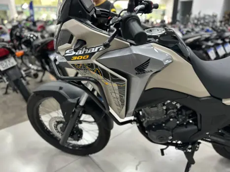 HONDA XRE 300 Sahara ADVENTURE, Foto 9