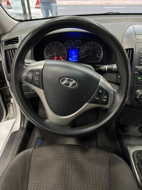 HYUNDAI I30 2.0 16V 4P, Foto 9