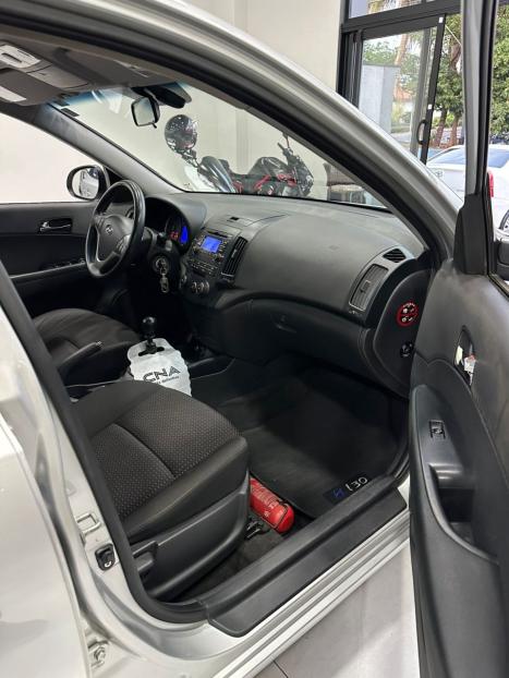 HYUNDAI I30 2.0 16V 4P, Foto 12