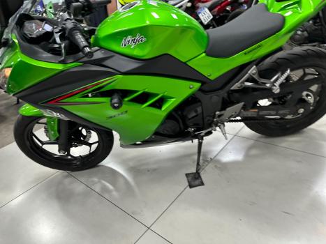 KAWASAKI Ninja 300 , Foto 7