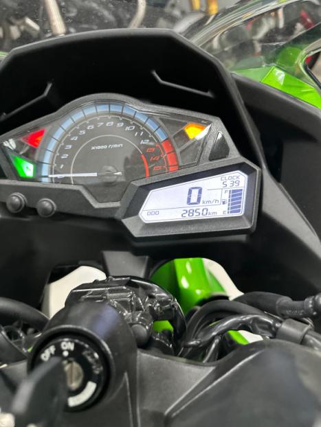 KAWASAKI Ninja 300 , Foto 9