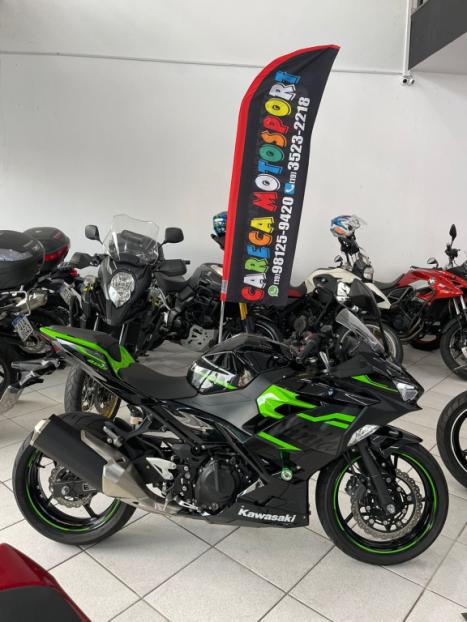 KAWASAKI Ninja 400 , Foto 1