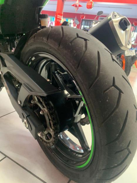 KAWASAKI Ninja 400 , Foto 2