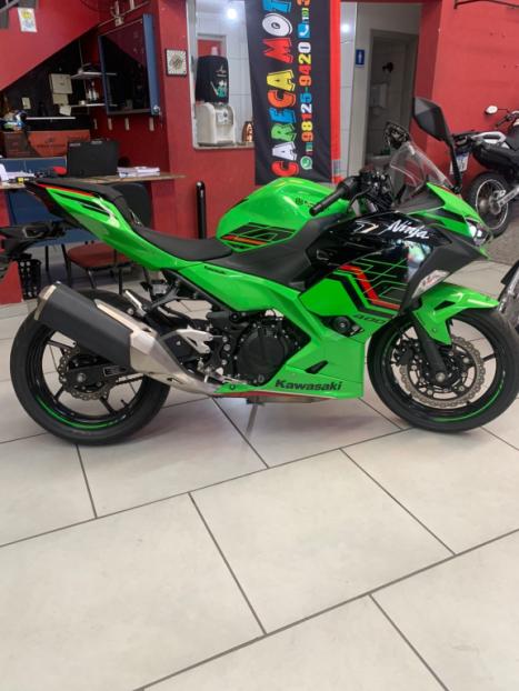 KAWASAKI Ninja 400 , Foto 1