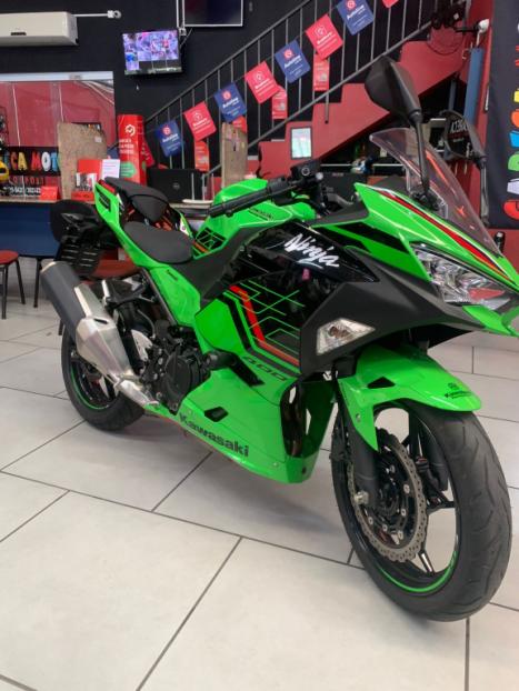 KAWASAKI Ninja 400 , Foto 4