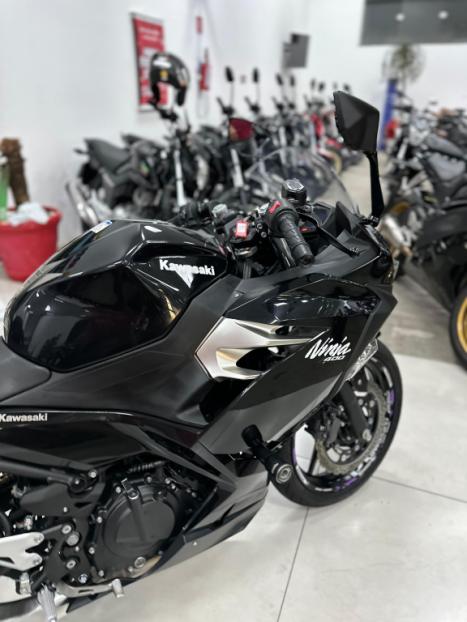 KAWASAKI Ninja 400 , Foto 9