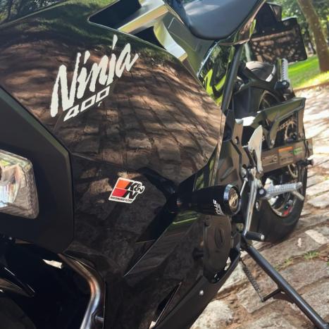 KAWASAKI Ninja 400 , Foto 9