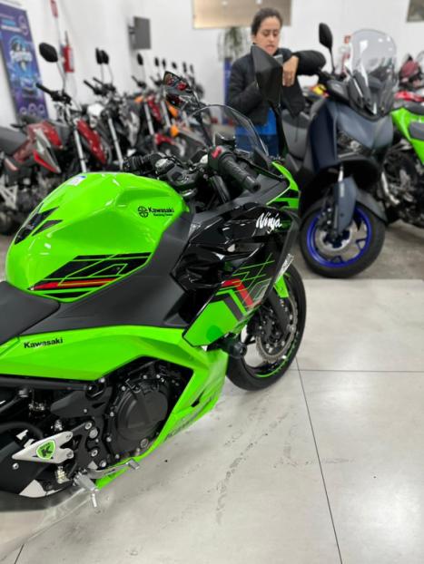 KAWASAKI Ninja 400 KTR EDITION, Foto 2