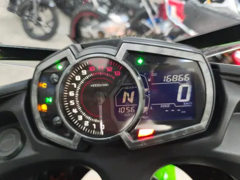KAWASAKI Ninja 650 , Foto 10