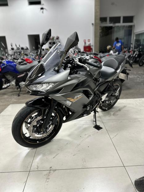 KAWASAKI Ninja 650 R, Foto 5
