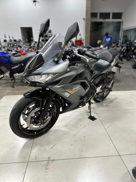 KAWASAKI Ninja 650 R, Foto 7