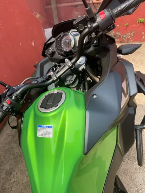 KAWASAKI Versys 300 TOURER, Foto 5