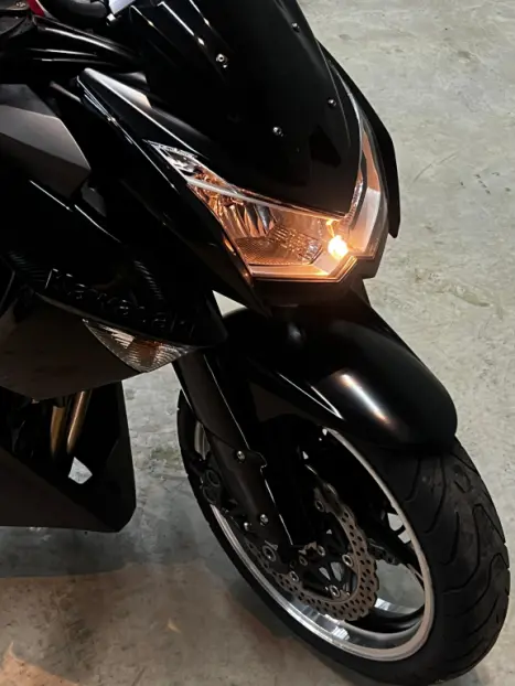 KAWASAKI Z 1000 R, Foto 1