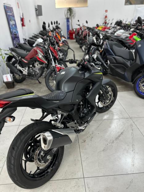 KAWASAKI Z 300 , Foto 14