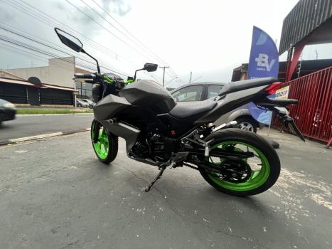 KAWASAKI Z 300 ABS, Foto 3