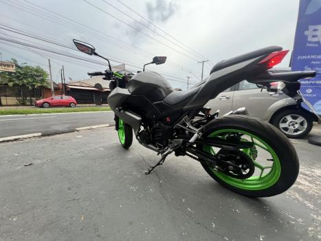 KAWASAKI Z 300 ABS, Foto 4