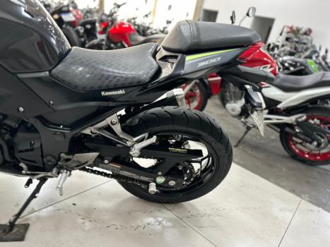 KAWASAKI Z 300 ABS, Foto 7