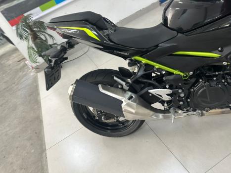 KAWASAKI Z 400 ABS, Foto 4